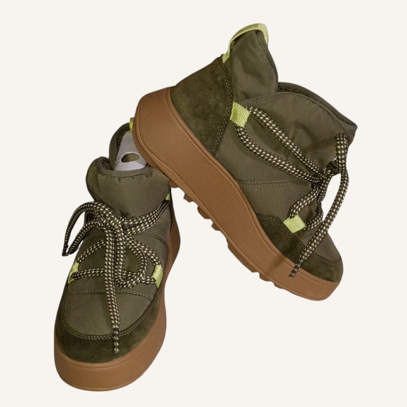 FitFlop Women's Flatform Fashion Boot Water Resistant Olive Size 7 - Picture 2 of 10